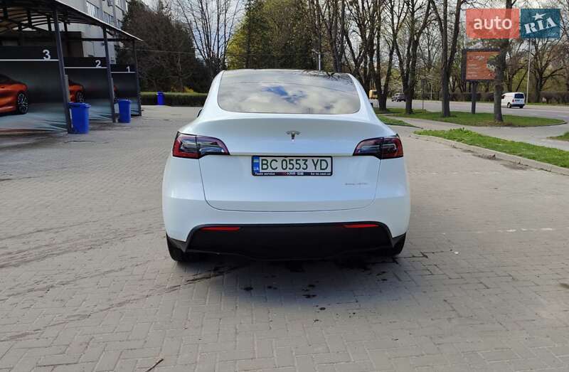 Внедорожник / Кроссовер Tesla Model Y 2023 в Львове