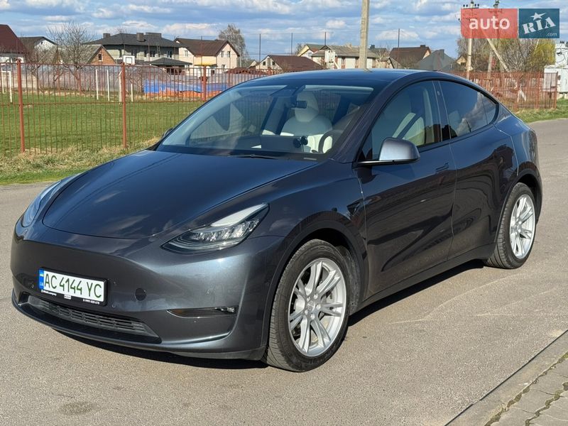 Tesla Model Y 2021