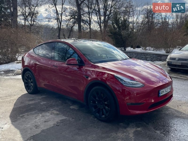 Tesla Model Y 2023