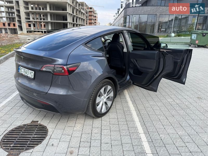 Позашляховик / Кросовер Tesla Model Y 2023 в Львові фото 23 Позашляховик / Кросовер Tesla Model Y 2023 в Львові