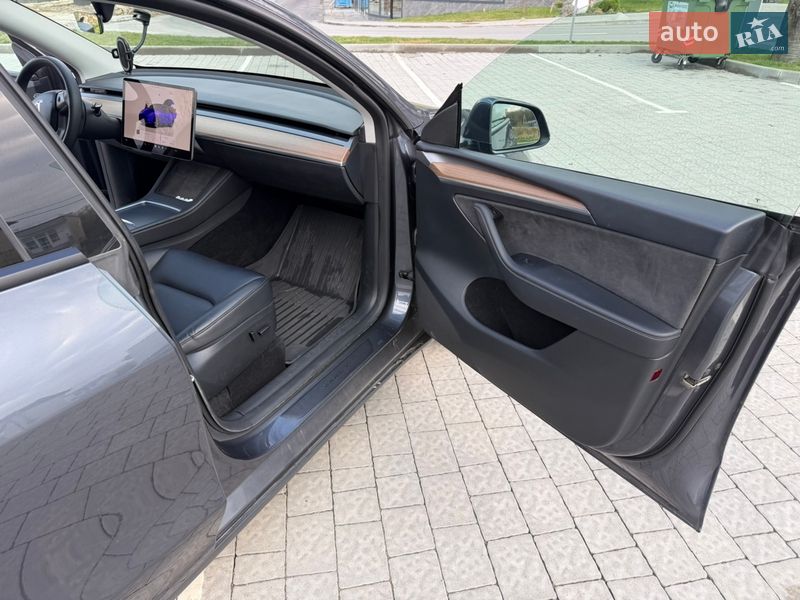 Позашляховик / Кросовер Tesla Model Y 2023 в Львові фото 48 Позашляховик / Кросовер Tesla Model Y 2023 в Львові