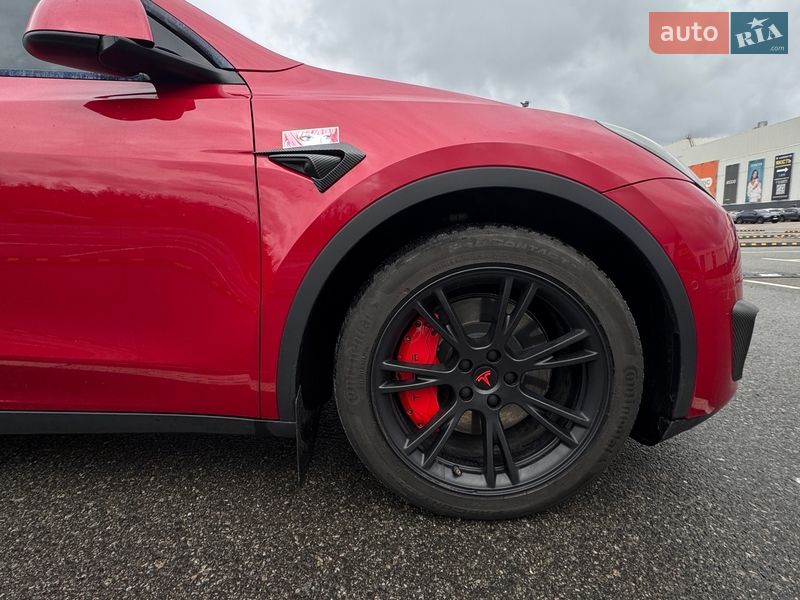 Внедорожник / Кроссовер Tesla Model Y 2022 в Киеве