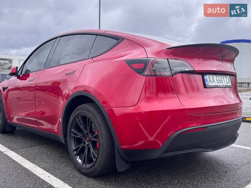 Внедорожник / Кроссовер Tesla Model Y 2022 в Киеве