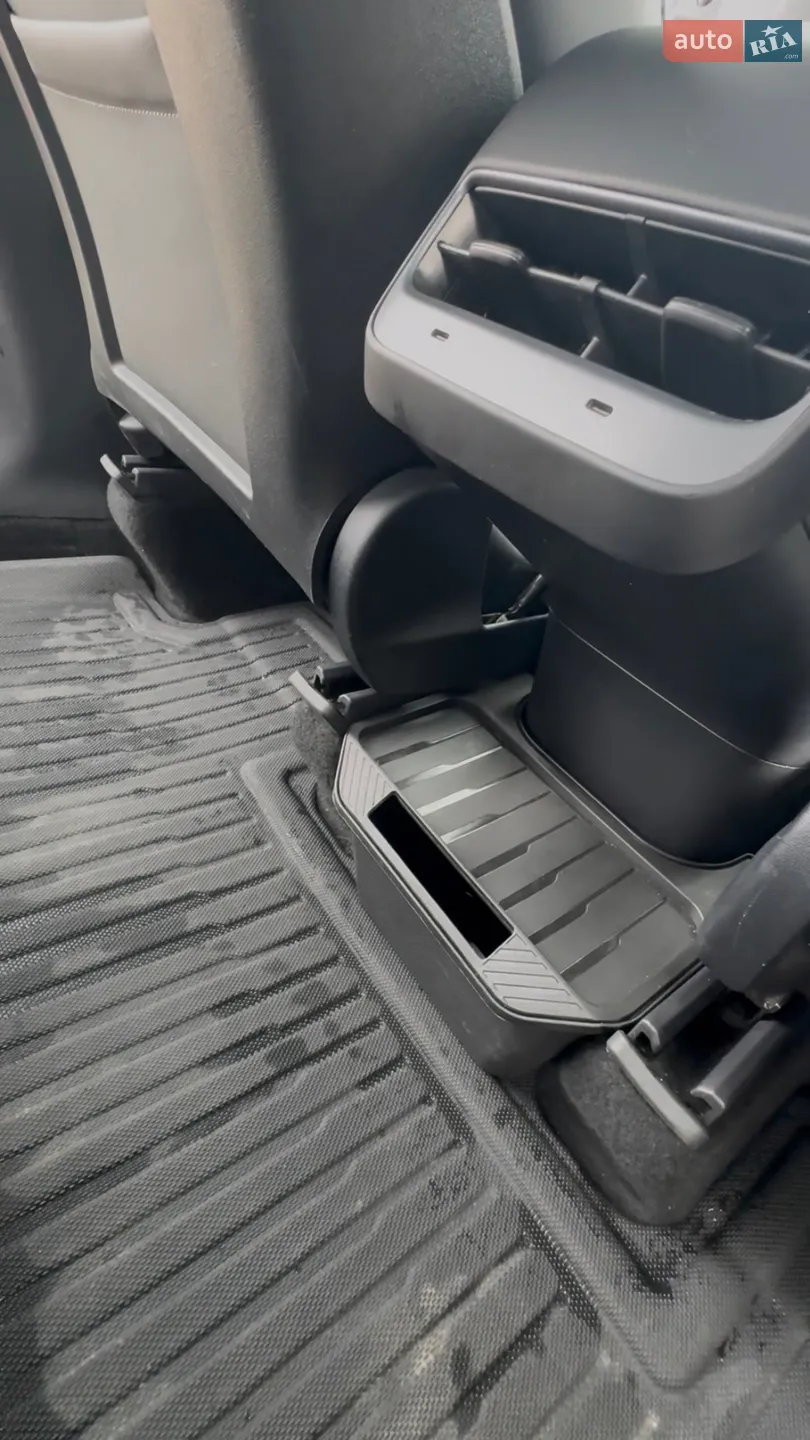 2022 Tesla Model Y - мініатюра 29