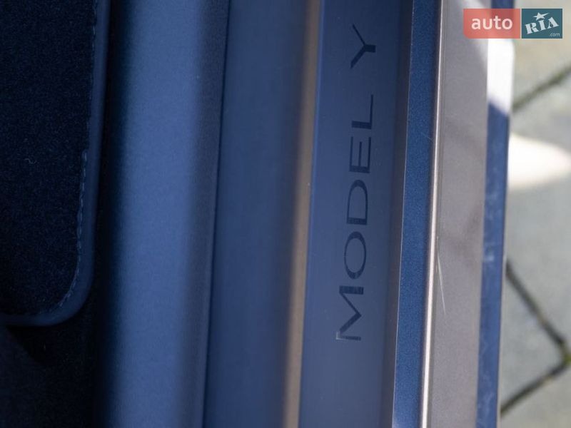 Внедорожник / Кроссовер Tesla Model Y 2022 в Жовкве