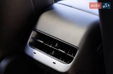 Внедорожник / Кроссовер Tesla Model Y 2022 в Жовкве