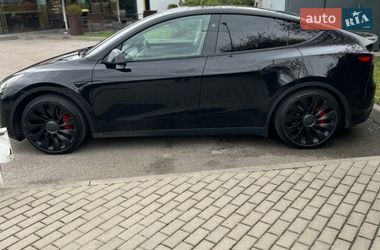Позашляховик / Кросовер Tesla Model Y 2024 в Києві