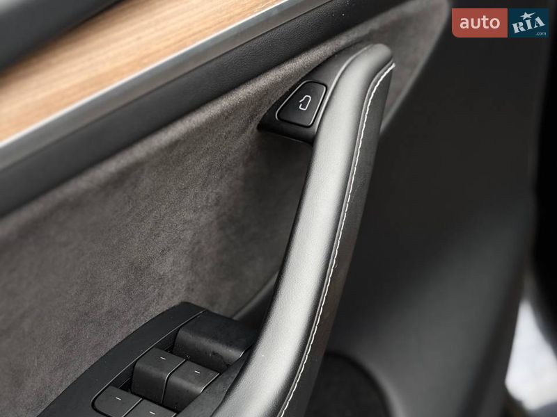 Внедорожник / Кроссовер Tesla Model Y 2023 в Стрые фото 45 Внедорожник / Кроссовер Tesla Model Y 2023 в Стрые