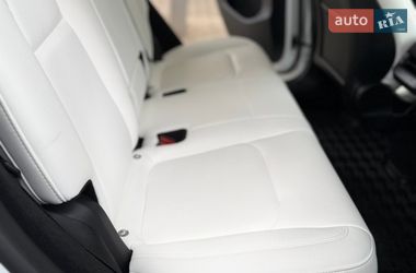 Позашляховик / Кросовер Tesla Model Y 2023 в Первомайську