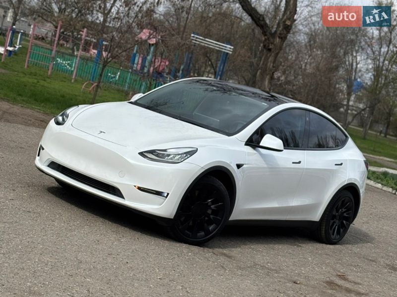 Tesla Model Y 2021