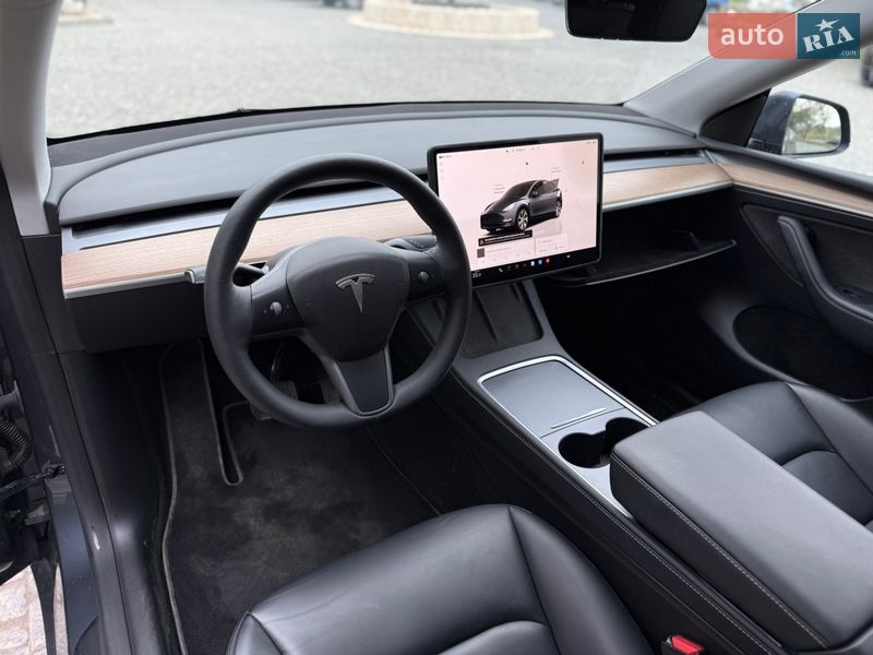 Позашляховик / Кросовер Tesla Model Y 2023 в Львові фото 24 Позашляховик / Кросовер Tesla Model Y 2023 в Львові
