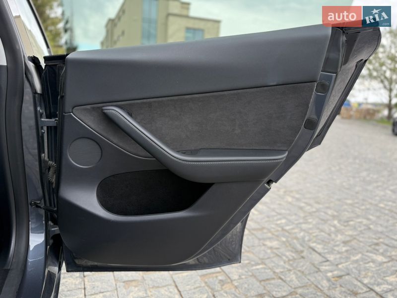 Позашляховик / Кросовер Tesla Model Y 2023 в Львові фото 43 Позашляховик / Кросовер Tesla Model Y 2023 в Львові