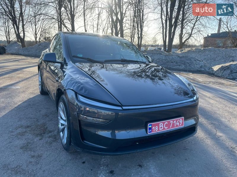 Позашляховик / Кросовер Tesla Model Y 2025 в Рівному