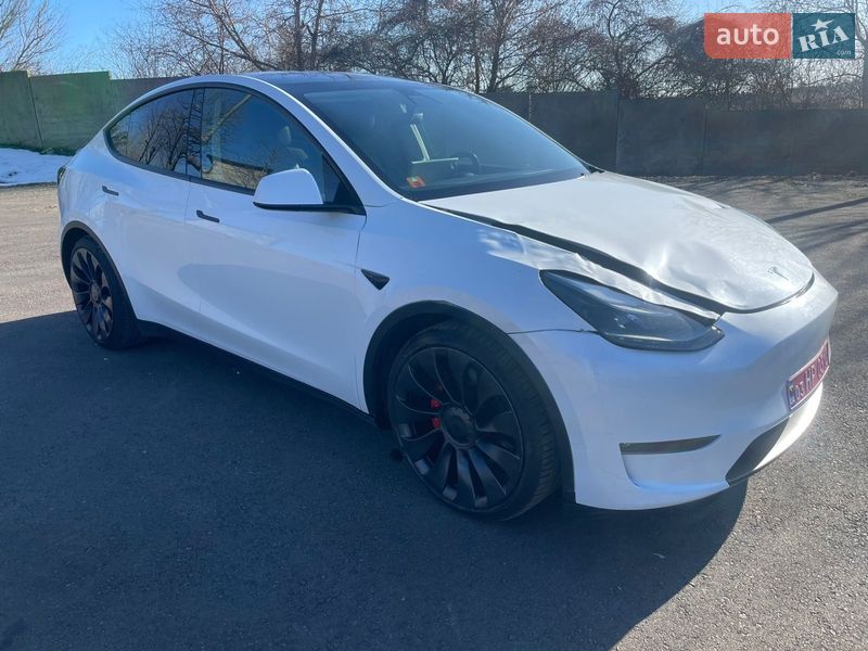Позашляховик / Кросовер Tesla Model Y 2024 в Рівному
