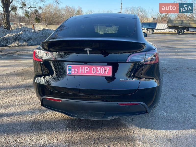 Позашляховик / Кросовер Tesla Model Y 2024 в Рівному фото 7 Позашляховик / Кросовер Tesla Model Y 2024 в Рівному