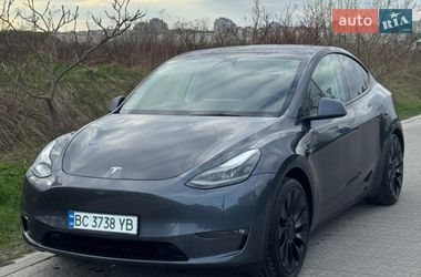 Позашляховик / Кросовер Tesla Model Y 2022 в Львові