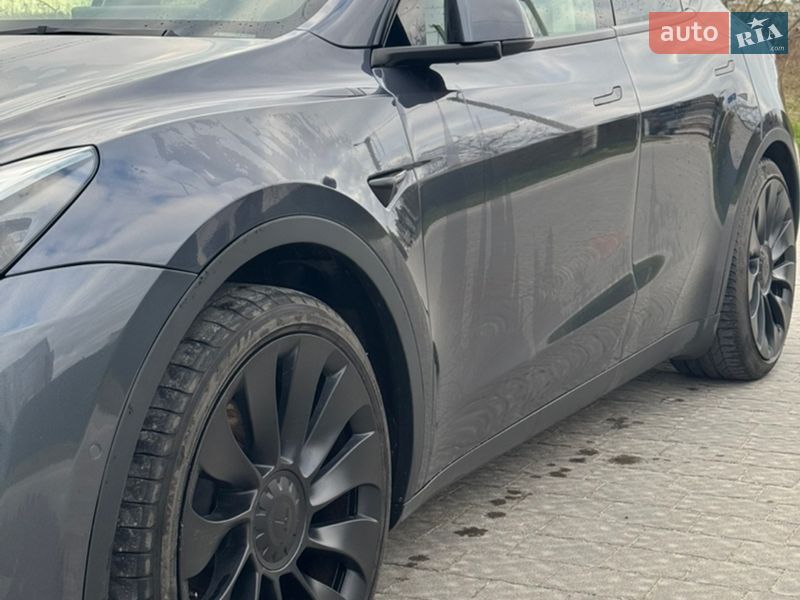 Внедорожник / Кроссовер Tesla Model Y 2022 в Львове