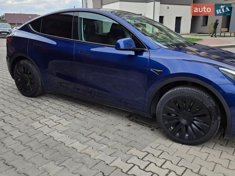 Позашляховик / Кросовер Tesla Model Y 2023 в Івано-Франківську фото 2 Позашляховик / Кросовер Tesla Model Y 2023 в Івано-Франківську