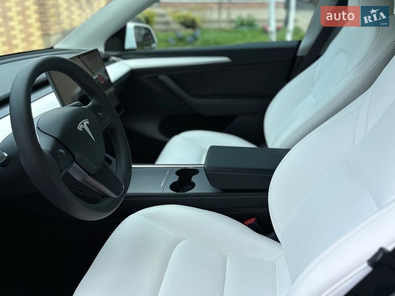 Внедорожник / Кроссовер Tesla Model Y 2024 в Тячеве