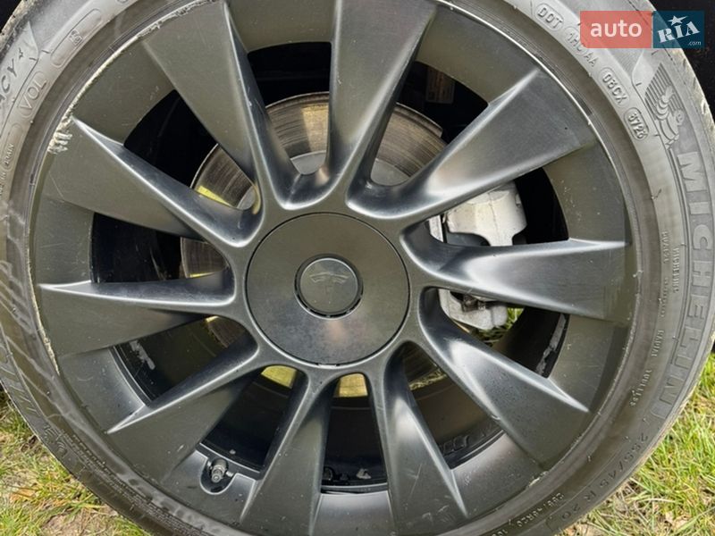 Внедорожник / Кроссовер Tesla Model Y 2023 в Костополе