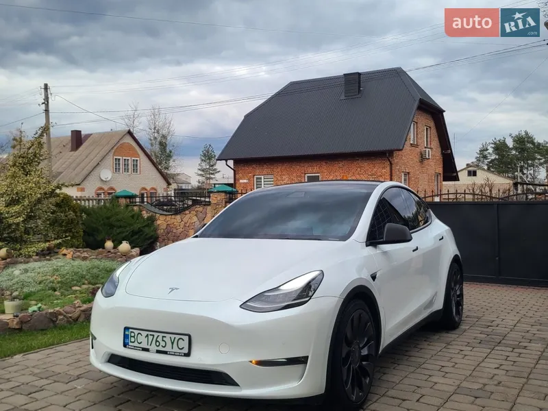 Tesla Model Y