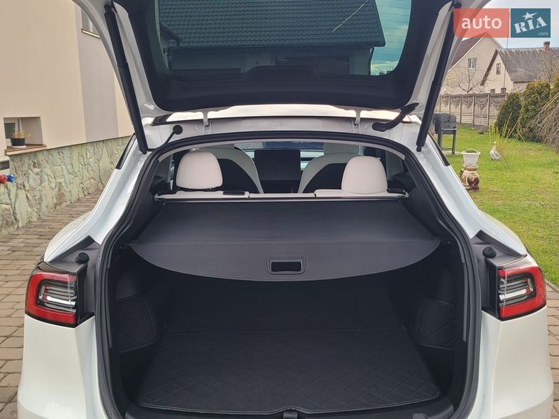 Внедорожник / Кроссовер Tesla Model Y 2020 в Львове