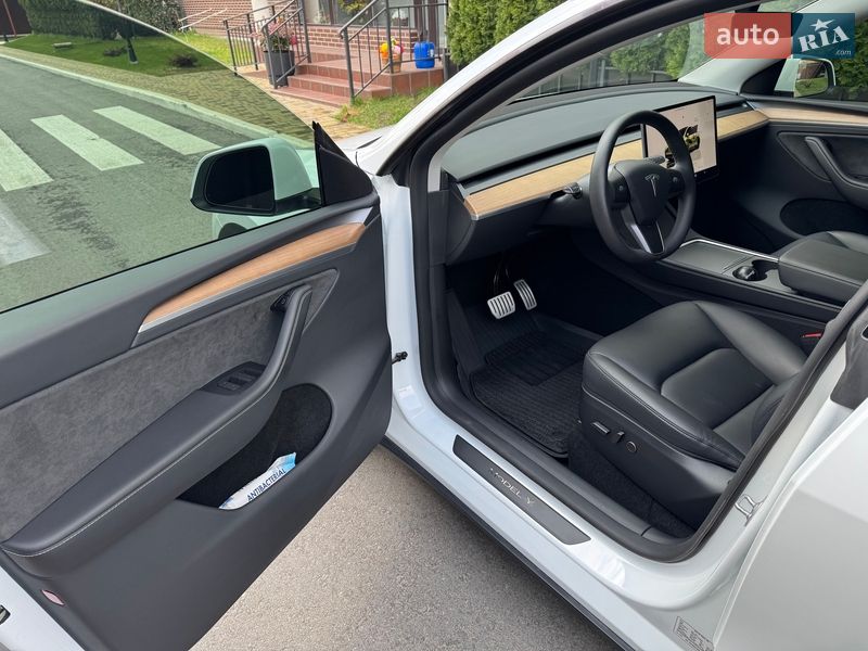 Позашляховик / Кросовер Tesla Model Y 2024 в Запоріжжі