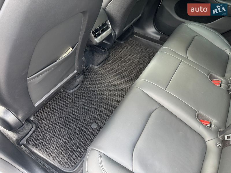 Позашляховик / Кросовер Tesla Model Y 2024 в Запоріжжі