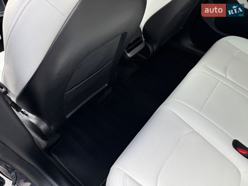 Позашляховик / Кросовер Tesla Model Y 2022 в Запоріжжі