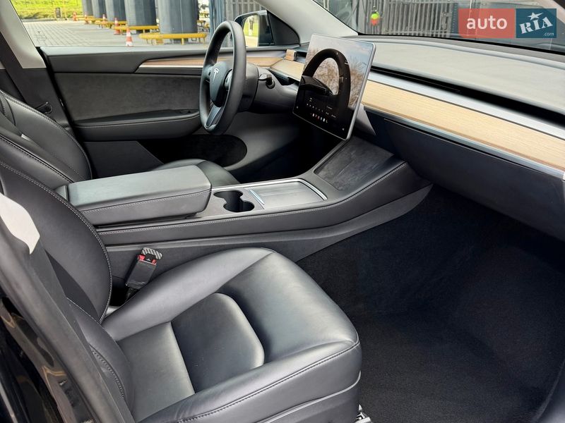 Внедорожник / Кроссовер Tesla Model Y 2023 в Одессе