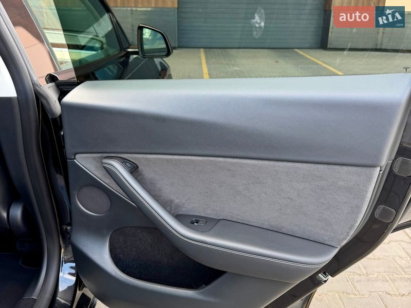 Внедорожник / Кроссовер Tesla Model Y 2023 в Одессе
