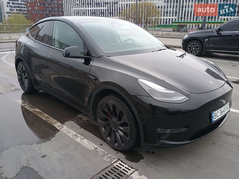 Внедорожник / Кроссовер Tesla Model Y 2022 в Львове