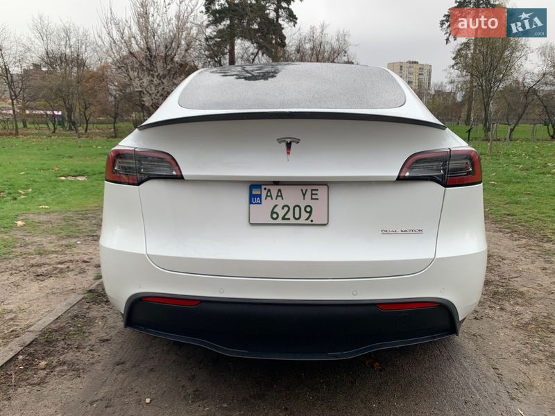 Позашляховик / Кросовер Tesla Model Y 2022 в Києві