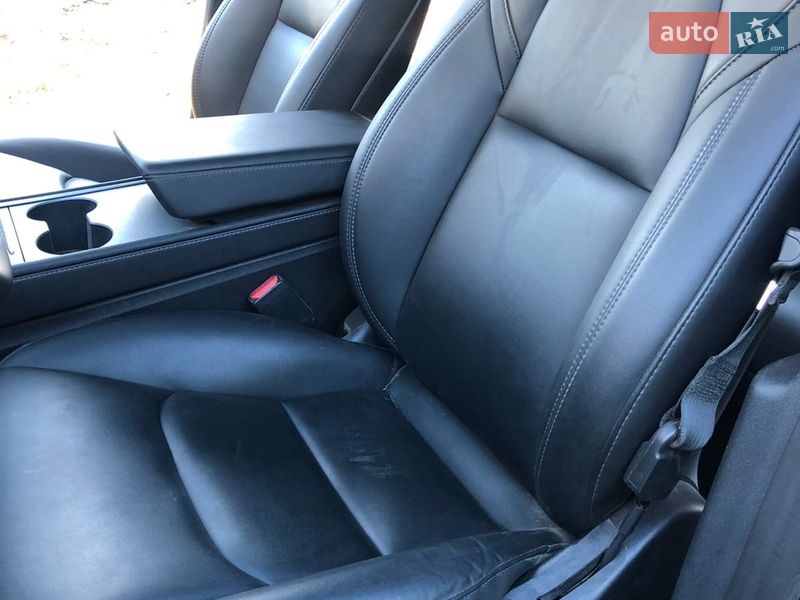 Позашляховик / Кросовер Tesla Model Y 2022 в Кременчуці фото 11 Позашляховик / Кросовер Tesla Model Y 2022 в Кременчуці