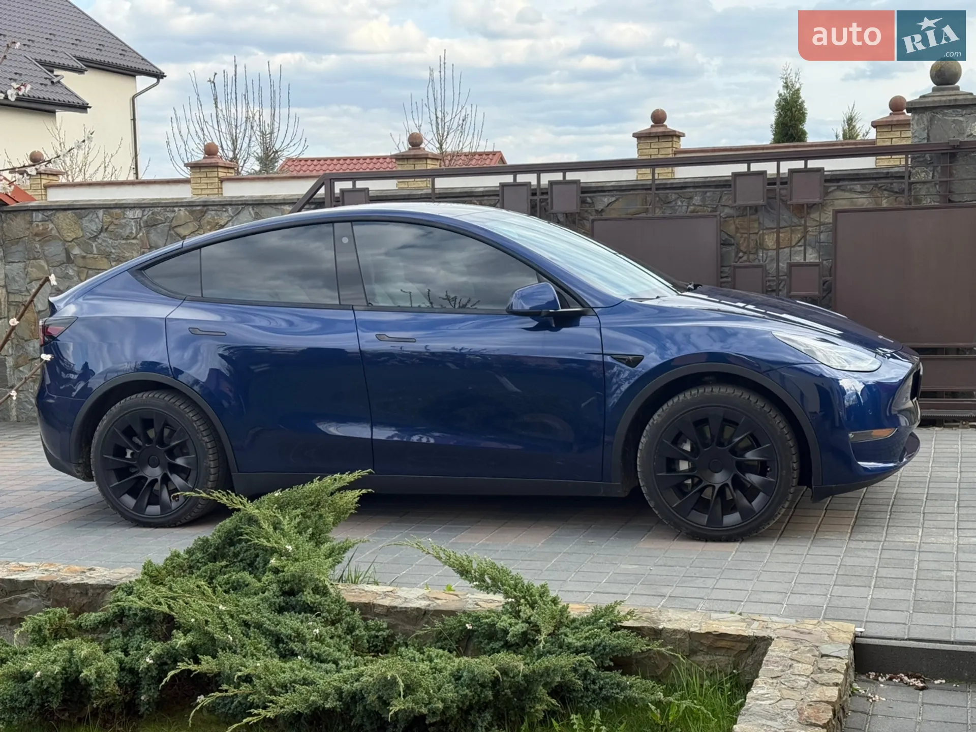 2022 Tesla Model Y - мініатюра 5