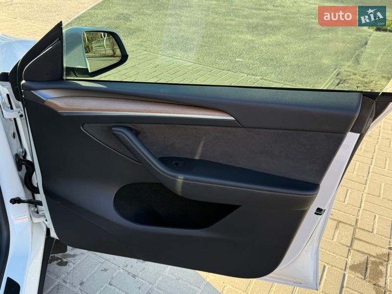 Внедорожник / Кроссовер Tesla Model Y 2022 в Киеве фото 9 Внедорожник / Кроссовер Tesla Model Y 2022 в Киеве