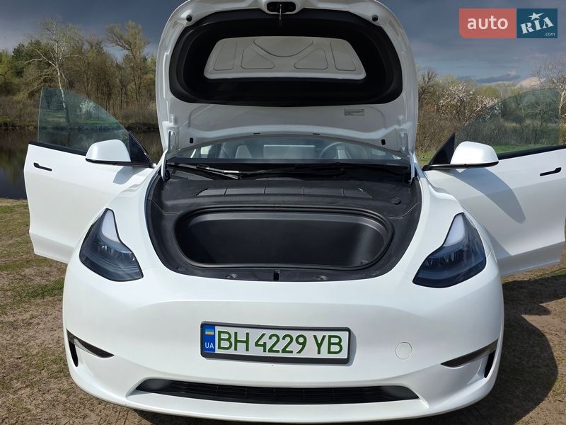 Позашляховик / Кросовер Tesla Model Y 2024 в Дніпрі фото 15 Позашляховик / Кросовер Tesla Model Y 2024 в Дніпрі
