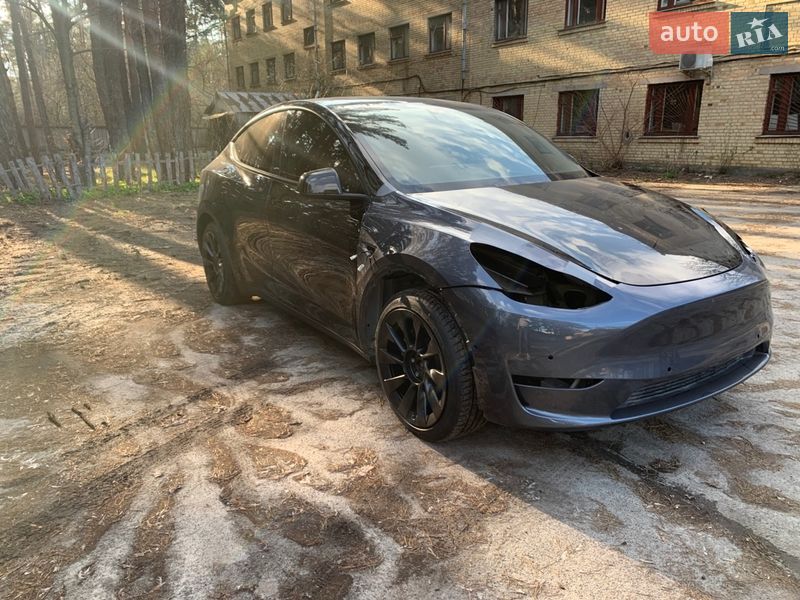 Внедорожник / Кроссовер Tesla Model Y 2022 в Киеве