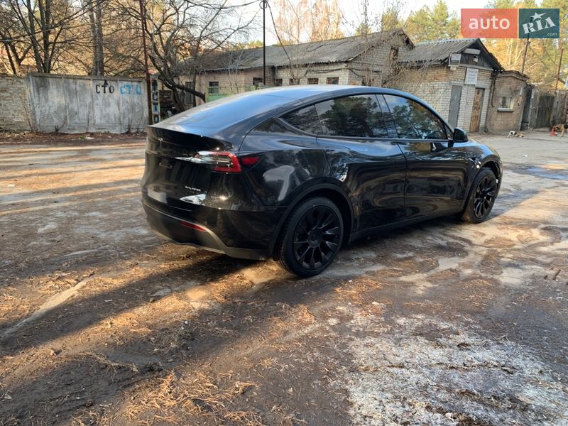 Внедорожник / Кроссовер Tesla Model Y 2022 в Киеве