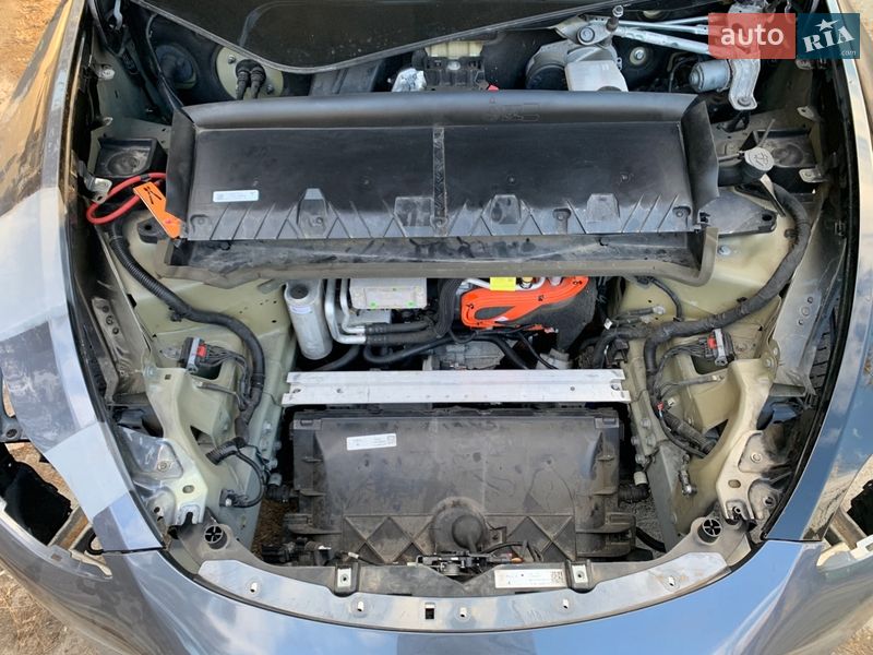 Внедорожник / Кроссовер Tesla Model Y 2022 в Киеве