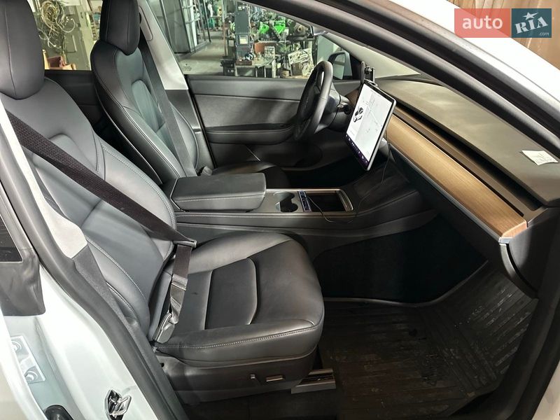 Внедорожник / Кроссовер Tesla Model Y 2021 в Каменец-Подольском