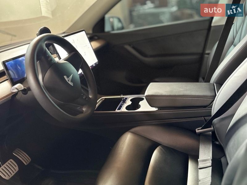 Внедорожник / Кроссовер Tesla Model Y 2021 в Каменец-Подольском