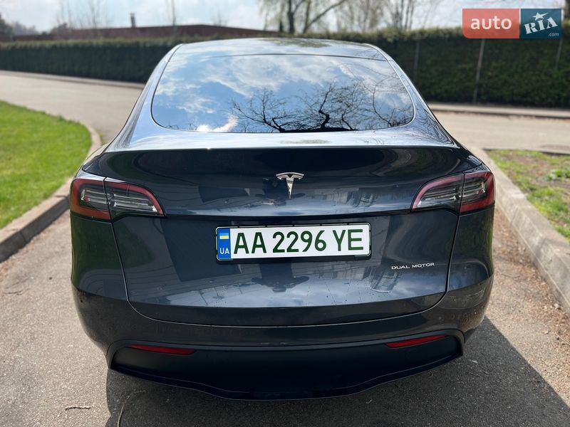 Внедорожник / Кроссовер Tesla Model Y 2024 в Киеве