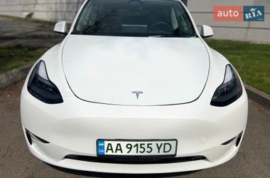 Позашляховик / Кросовер Tesla Model Y 2024 в Києві