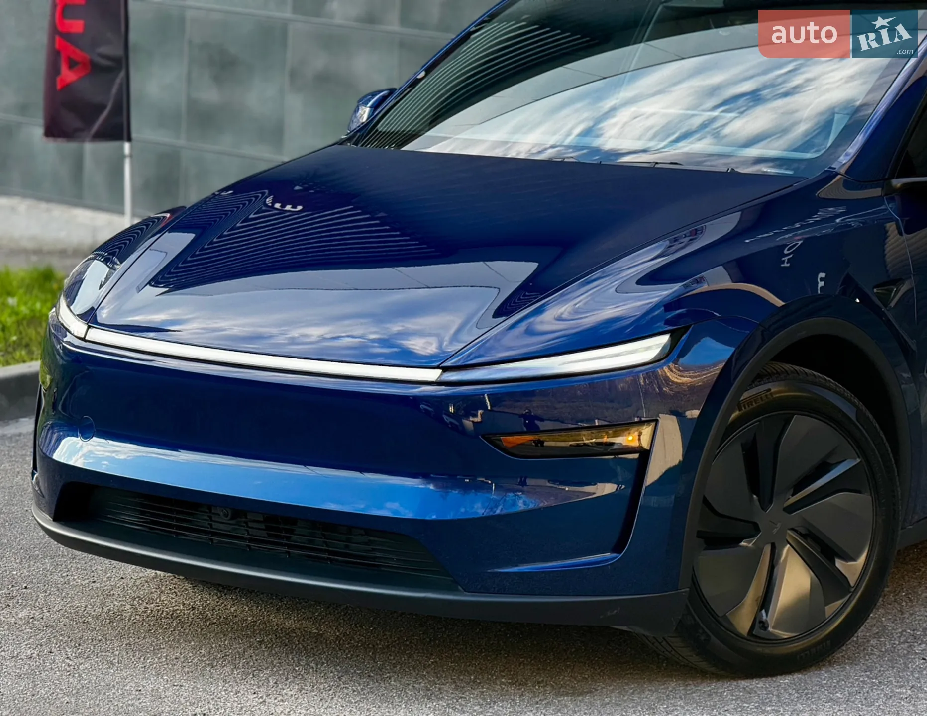 2025 Tesla Model Y - мініатюра 2