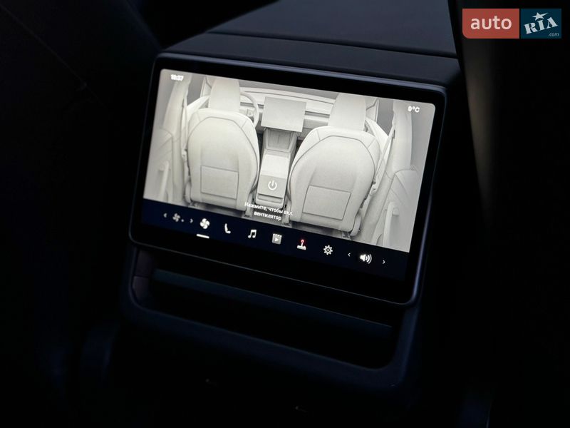 Позашляховик / Кросовер Tesla Model Y 2025 в Харкові