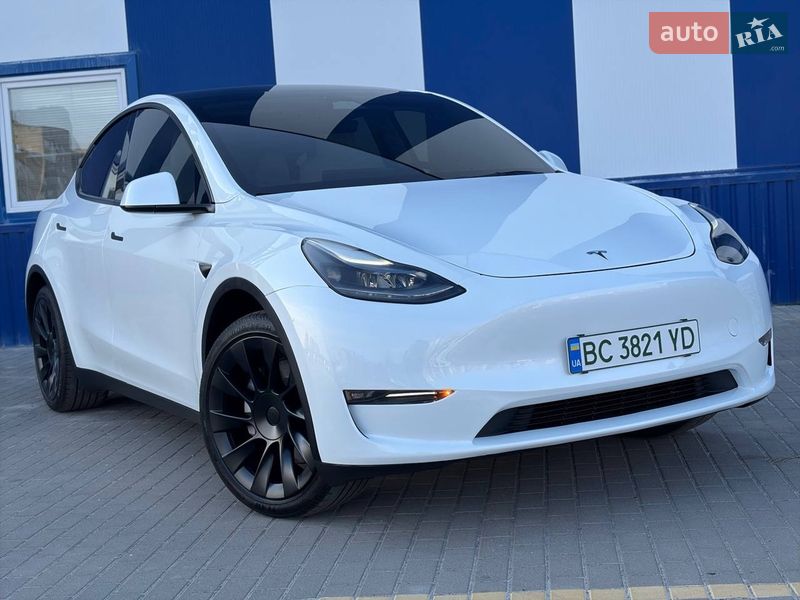 Внедорожник / Кроссовер Tesla Model Y 2024 в Дрогобыче