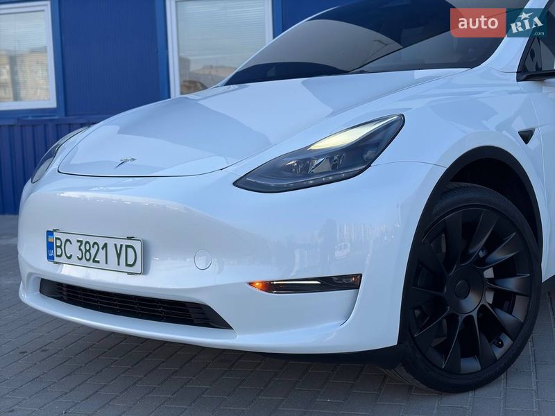 Внедорожник / Кроссовер Tesla Model Y 2024 в Дрогобыче