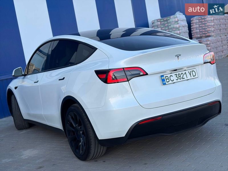 Внедорожник / Кроссовер Tesla Model Y 2024 в Дрогобыче