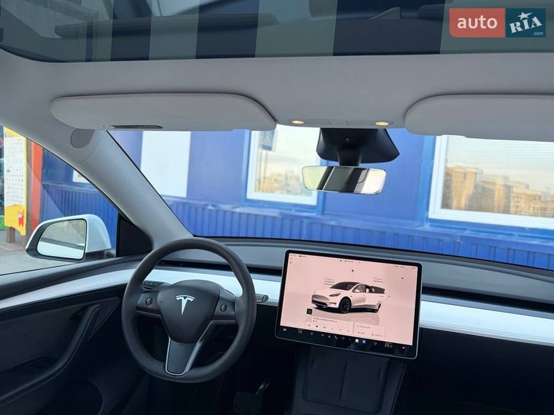 Внедорожник / Кроссовер Tesla Model Y 2024 в Дрогобыче